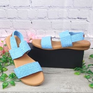 Andre Assous Festherweights Sandal NWOB